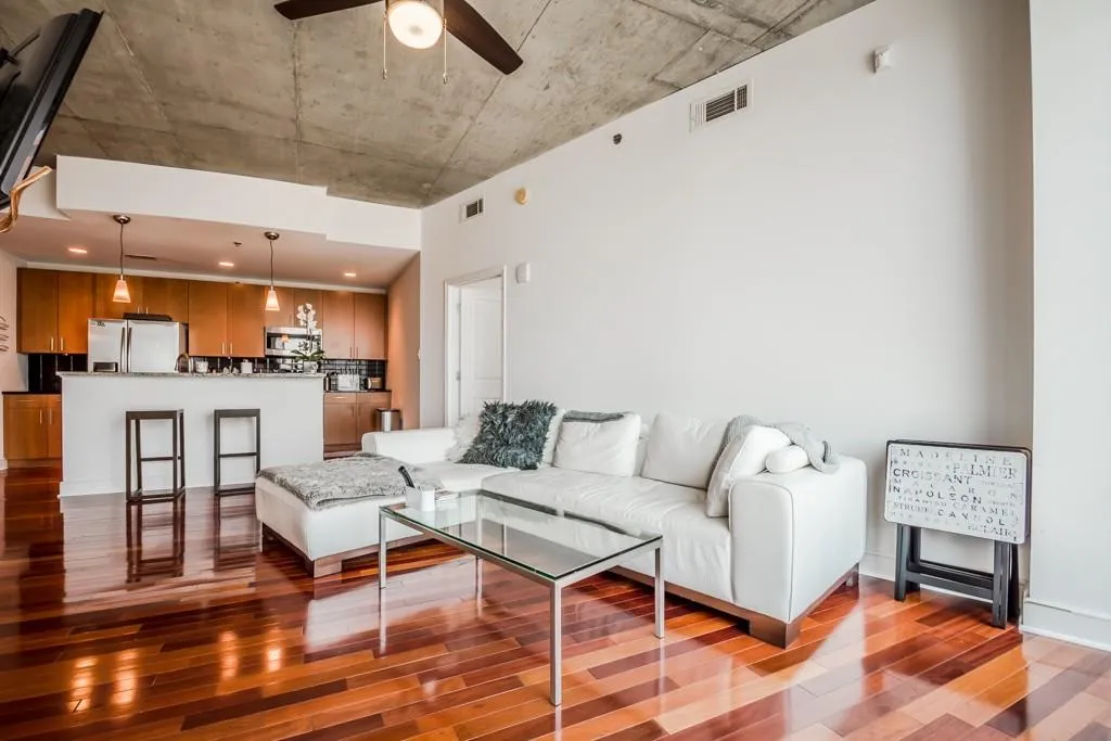 950 W Peachtree Street Nw Unit 1604, Atlanta, Georgia 30309, 2 Bedrooms Bedrooms, ,2 BathroomsBathrooms,Residential,Sold,950 W Peachtree Street Nw Unit 1604,5995635