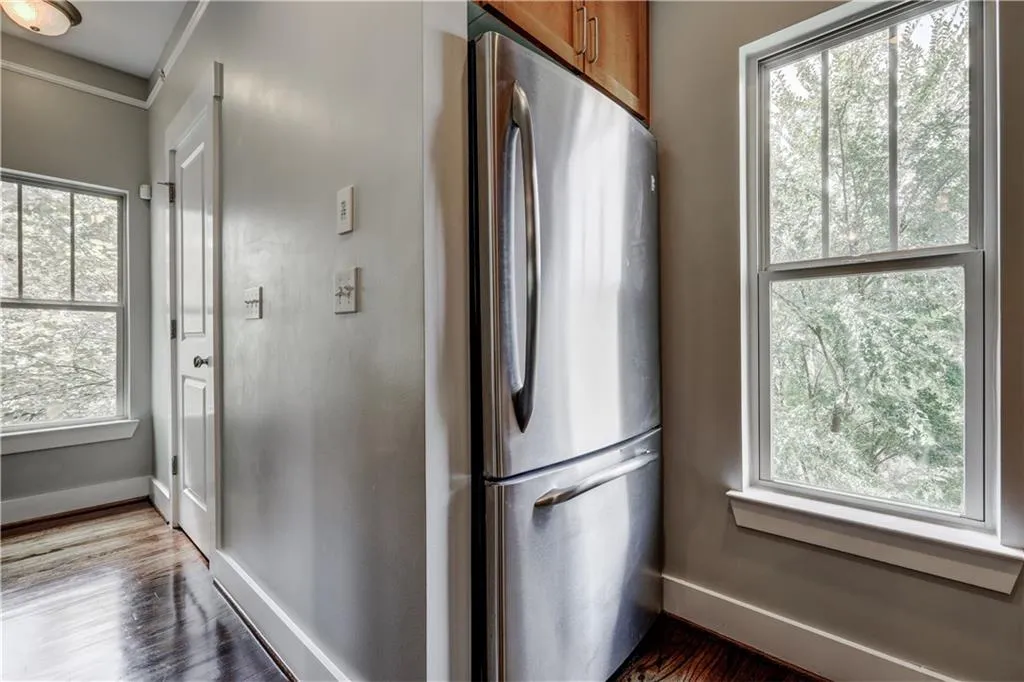 220 Semel Circle Nw Unit 132, Atlanta, Georgia 30309, 2 Bedrooms Bedrooms, ,2 BathroomsBathrooms,Residential,Sold,220 Semel Circle Nw Unit 132,6080525