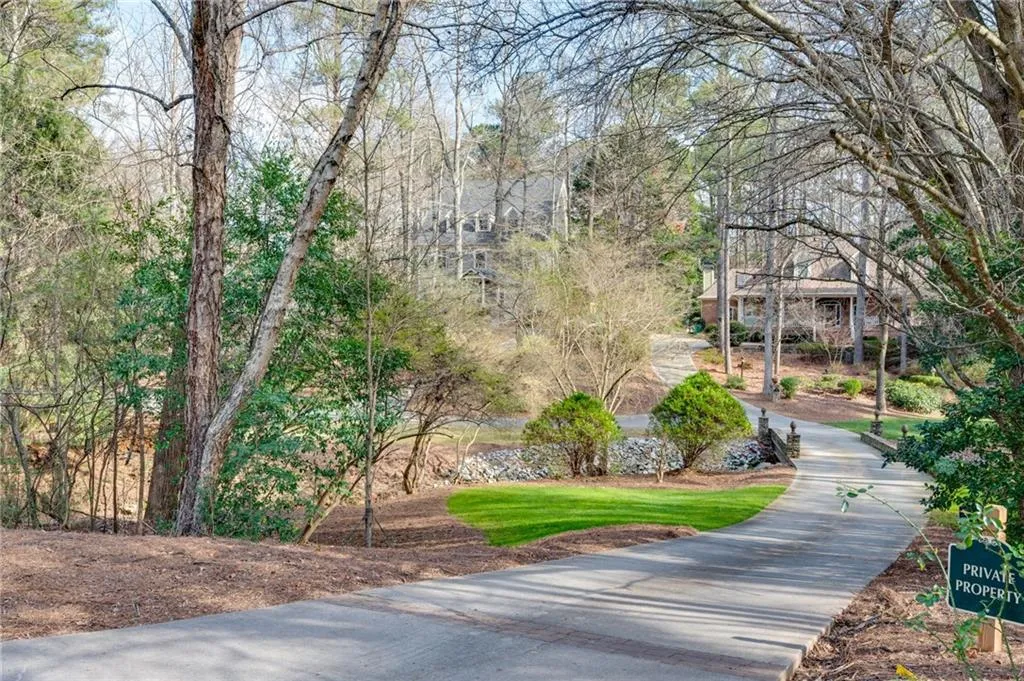 180 Spalding Creek Court, Sandy Springs, Georgia 30350, 5 Bedrooms Bedrooms, ,5 BathroomsBathrooms,Residential,Sold,180 Spalding Creek Court,6988294