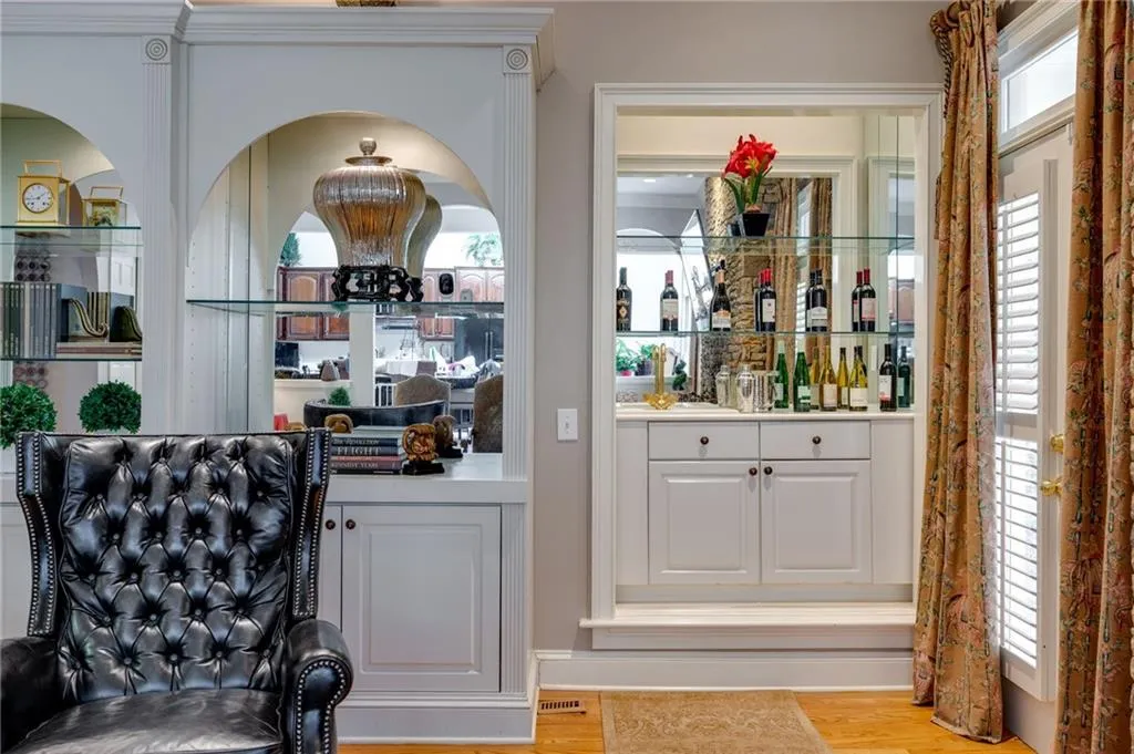 180 Spalding Creek Court, Sandy Springs, Georgia 30350, 5 Bedrooms Bedrooms, ,5 BathroomsBathrooms,Residential,Sold,180 Spalding Creek Court,6988294