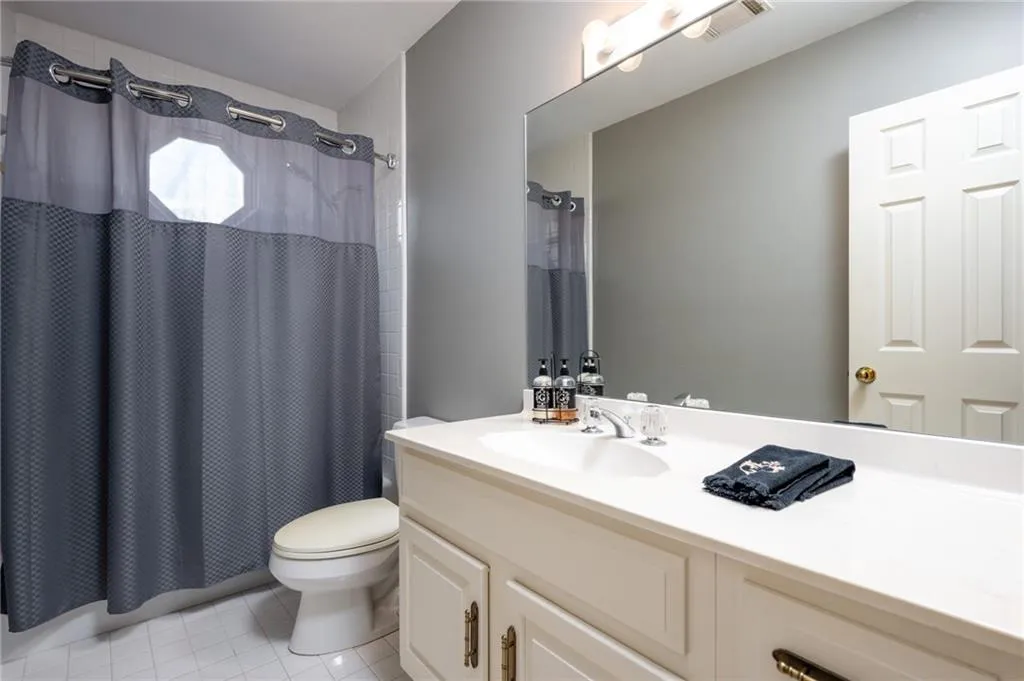 180 Spalding Creek Court, Sandy Springs, Georgia 30350, 5 Bedrooms Bedrooms, ,5 BathroomsBathrooms,Residential,Sold,180 Spalding Creek Court,6988294