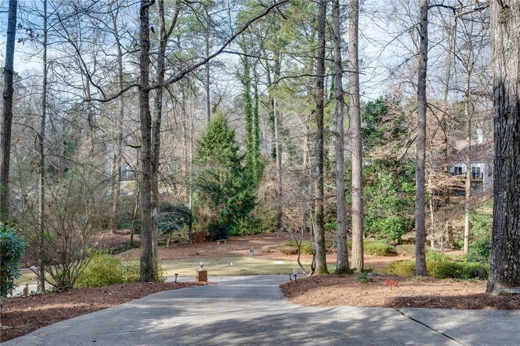 180 Spalding Creek Court, Sandy Springs, Georgia 30350, 5 Bedrooms Bedrooms, ,5 BathroomsBathrooms,Residential,Sold,180 Spalding Creek Court,6988294
