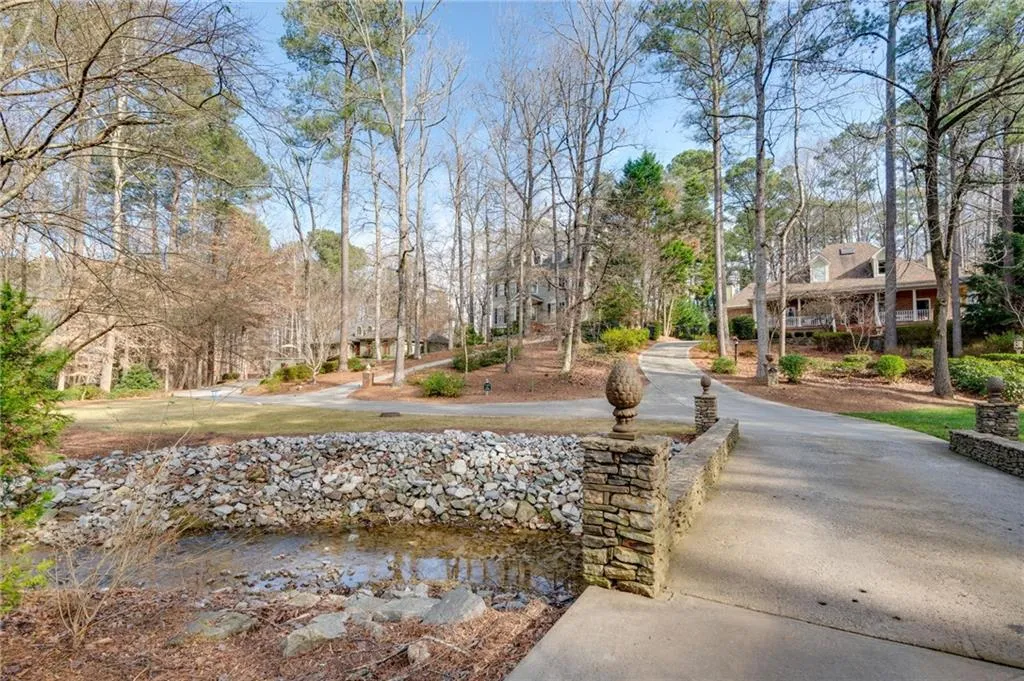 180 Spalding Creek Court, Sandy Springs, Georgia 30350, 5 Bedrooms Bedrooms, ,5 BathroomsBathrooms,Residential,Sold,180 Spalding Creek Court,6988294