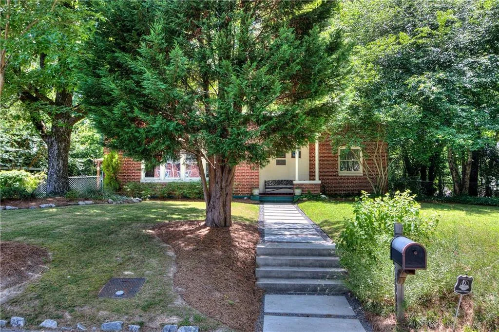 1966 Tribble Drive Nw, Atlanta, Georgia 30318, 3 Bedrooms Bedrooms, ,2 BathroomsBathrooms,Residential,Sold,1966 Tribble Drive Nw,6031553