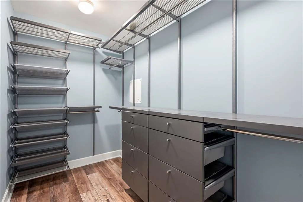 50 Biscayne Drive Nw Unit 2109, Atlanta, Georgia 30309, 2 Bedrooms Bedrooms, ,2 BathroomsBathrooms,Residential,For Sale,50 Biscayne Drive Nw Unit 2109,7644395