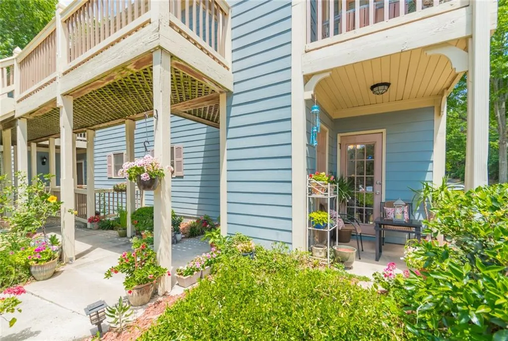 909 Hollyfax Circle, Sandy Springs, Georgia 30328, 2 Bedrooms Bedrooms, ,2 BathroomsBathrooms,Residential,Sold,909 Hollyfax Circle,6561440