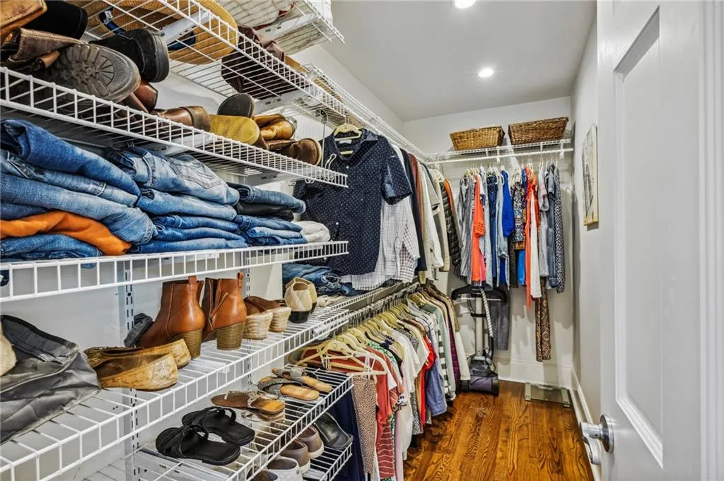 555 Bridgewater Drive, Atlanta, Georgia 30328, 5 Bedrooms Bedrooms, ,3 BathroomsBathrooms,Residential,Sold,555 Bridgewater Drive,7188712 555 Bridgewater Drive, Atlanta, Georgia 30328, 5 Bedrooms Bedrooms, ,3 BathroomsBathrooms,Residential,Sold,555 Bridgewater Drive,7188712