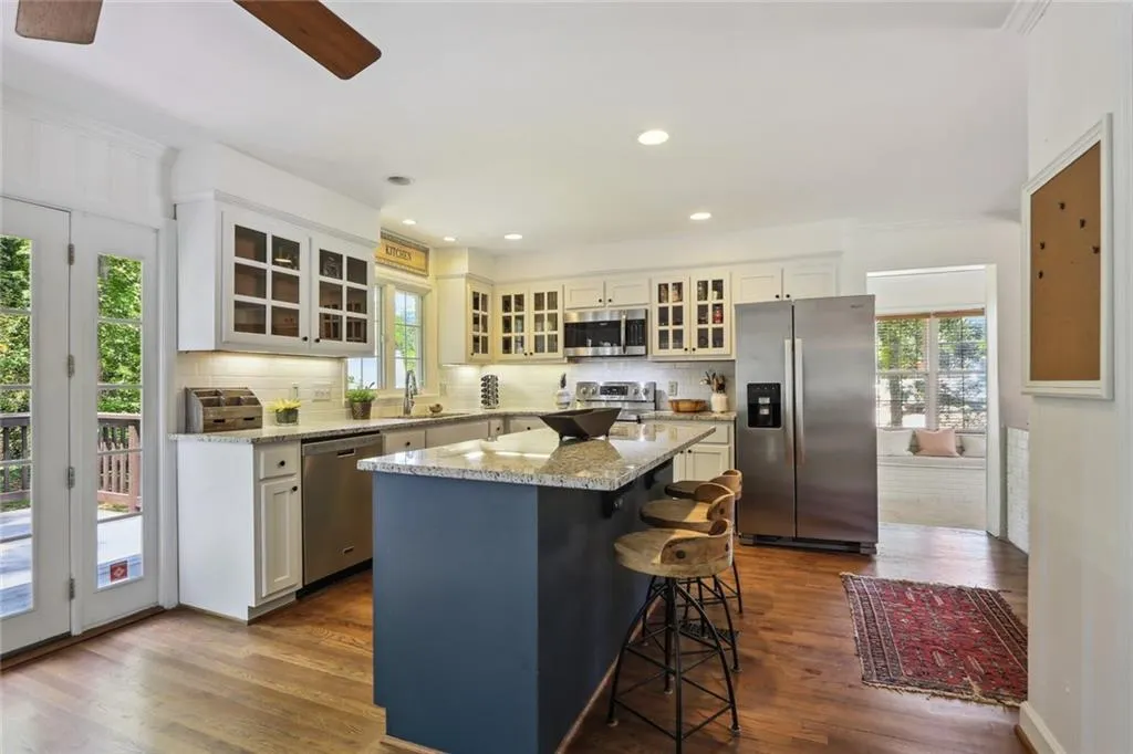 174 Johnson Ferry Road Nw, Atlanta, Georgia 30328, 3 Bedrooms Bedrooms, ,2 BathroomsBathrooms,Residential,Sold,174 Johnson Ferry Road Nw,7066072