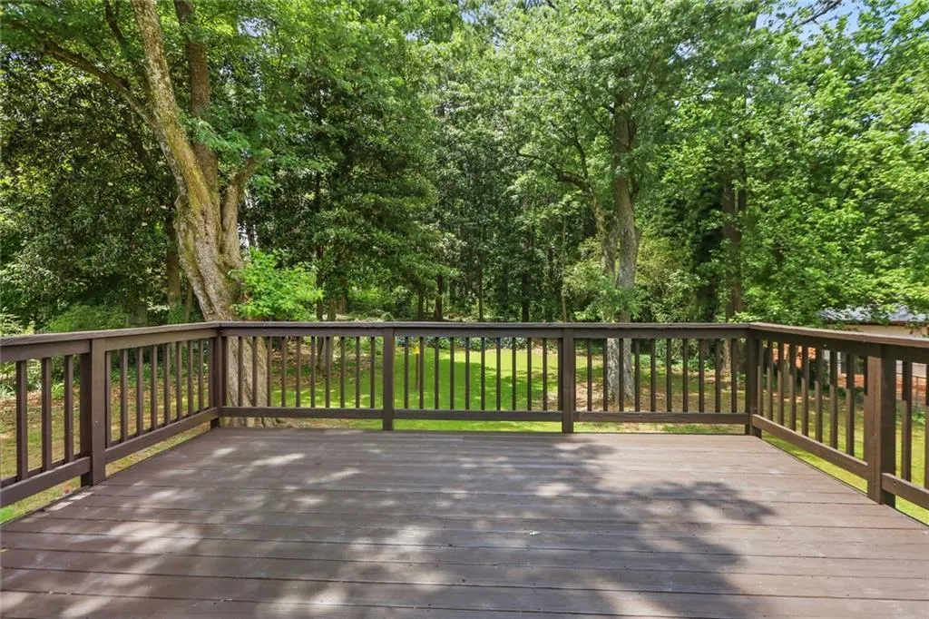 174 Johnson Ferry Road Nw, Atlanta, Georgia 30328, 3 Bedrooms Bedrooms, ,2 BathroomsBathrooms,Residential,Sold,174 Johnson Ferry Road Nw,7066072