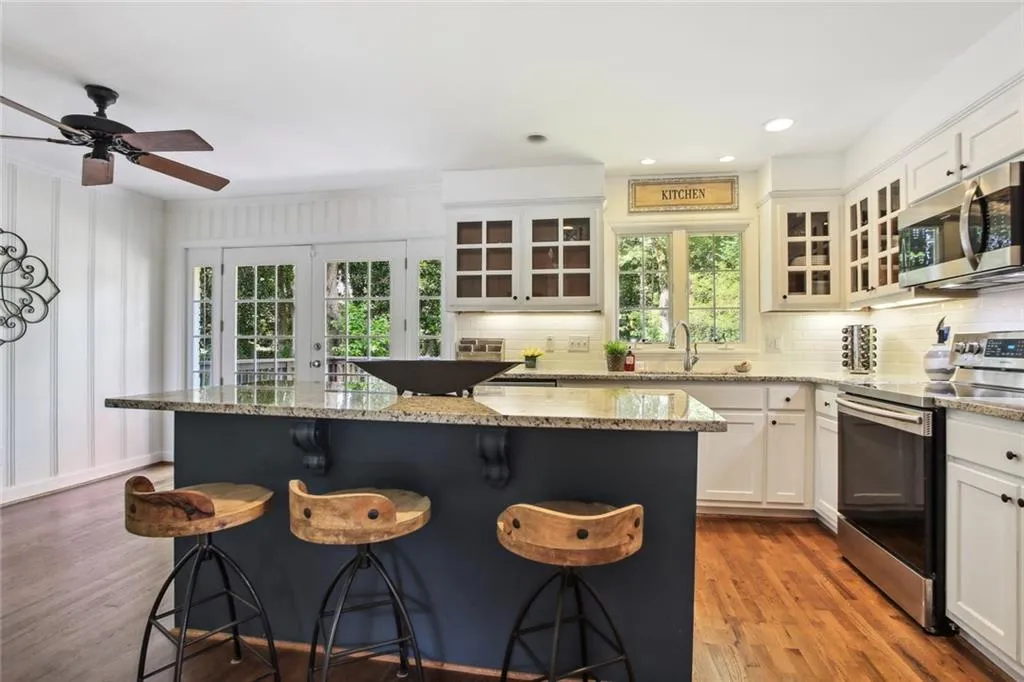174 Johnson Ferry Road Nw, Atlanta, Georgia 30328, 3 Bedrooms Bedrooms, ,2 BathroomsBathrooms,Residential,Sold,174 Johnson Ferry Road Nw,7066072
