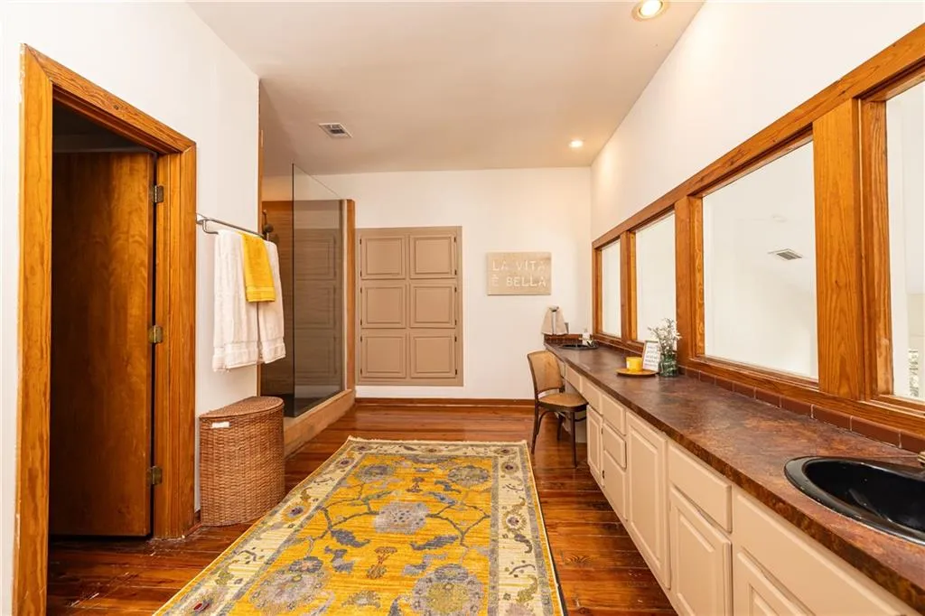 1165 Regency Road Nw, Atlanta, Georgia 30327, 4 Bedrooms Bedrooms, 0 ,4 BathroomsBathrooms,Residential,For Sale,1165 Regency Road Nw,7746626