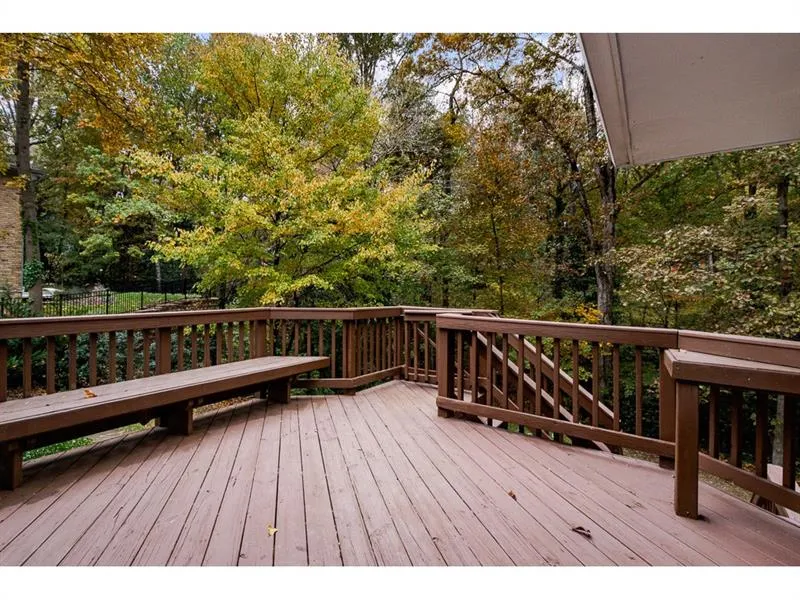 6150 River Shore Parkway, Atlanta, Georgia 30328, 4 Bedrooms Bedrooms, ,3 BathroomsBathrooms,Residential,Sold,6150 River Shore Parkway,6646508