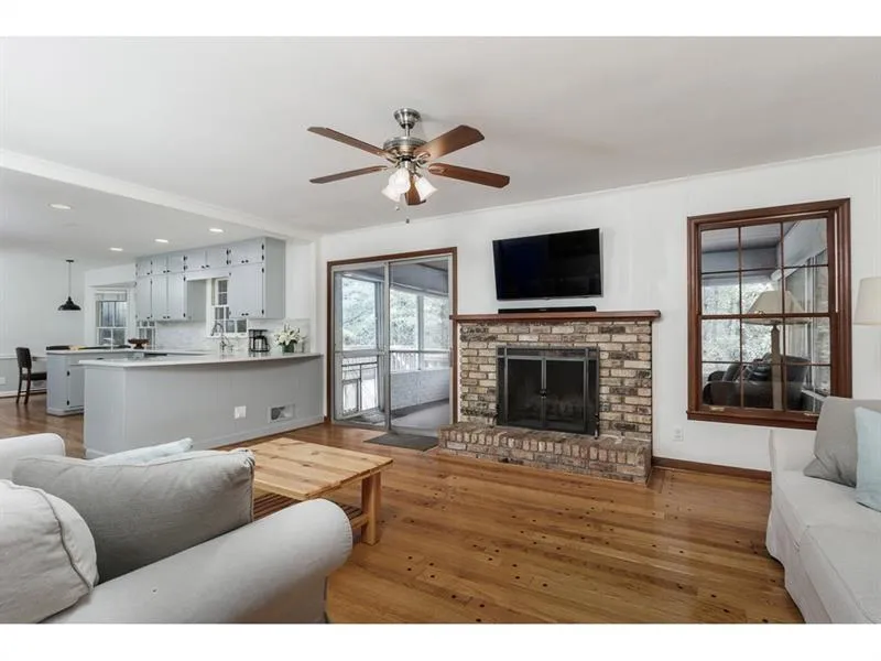 6150 River Shore Parkway, Atlanta, Georgia 30328, 4 Bedrooms Bedrooms, ,3 BathroomsBathrooms,Residential,Sold,6150 River Shore Parkway,6646508
