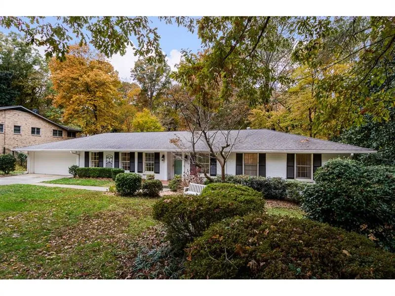 6150 River Shore Parkway, Atlanta, Georgia 30328, 4 Bedrooms Bedrooms, ,3 BathroomsBathrooms,Residential,Sold,6150 River Shore Parkway,6646508