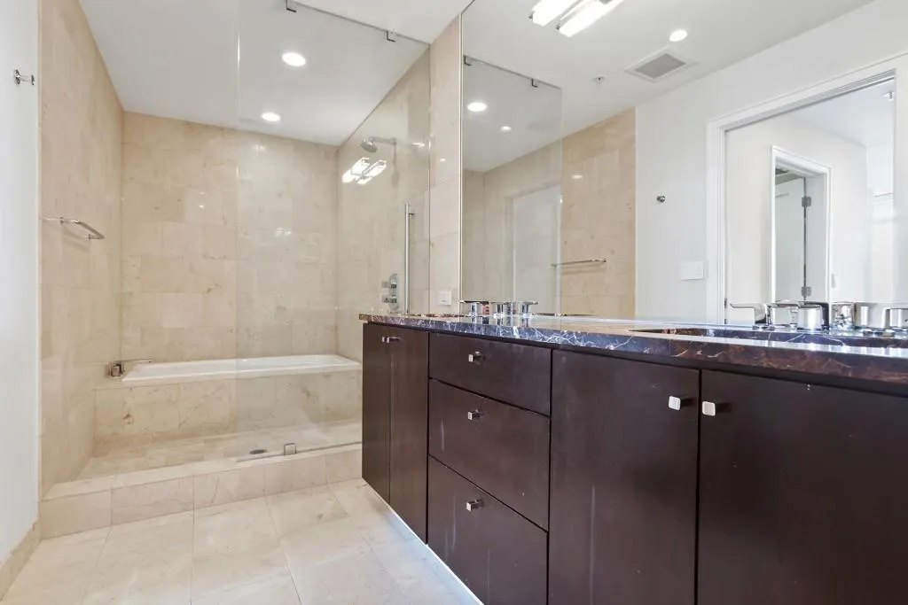 3325 Piedmont Road Ne Unit 2104, Atlanta, Georgia 30305, 2 Bedrooms Bedrooms, ,2 BathroomsBathrooms,Residential,For Sale,3325 Piedmont Road Ne Unit 2104,7592682