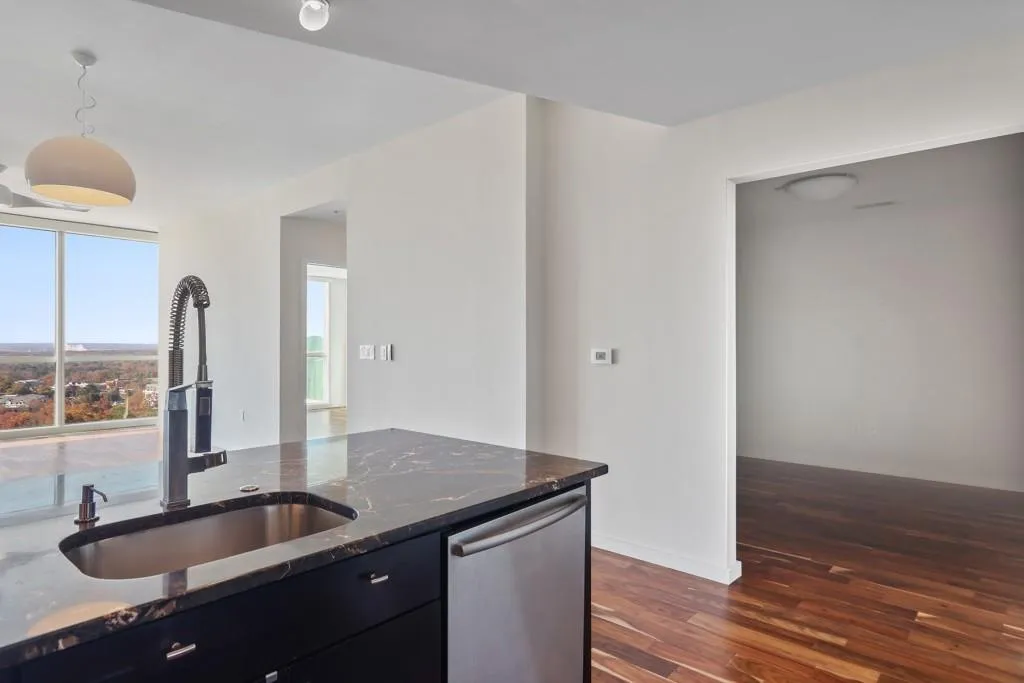 3325 Piedmont Road Ne Unit 2104, Atlanta, Georgia 30305, 2 Bedrooms Bedrooms, ,2 BathroomsBathrooms,Residential,For Sale,3325 Piedmont Road Ne Unit 2104,7592682