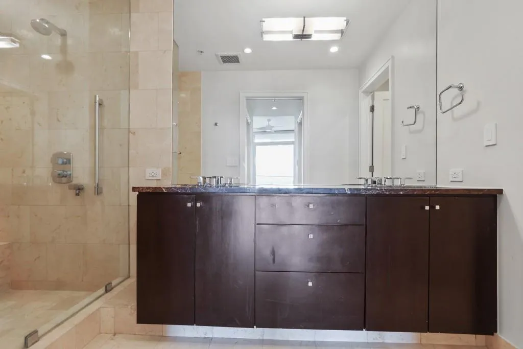 3325 Piedmont Road Ne Unit 2104, Atlanta, Georgia 30305, 2 Bedrooms Bedrooms, ,2 BathroomsBathrooms,Residential,For Sale,3325 Piedmont Road Ne Unit 2104,7592682
