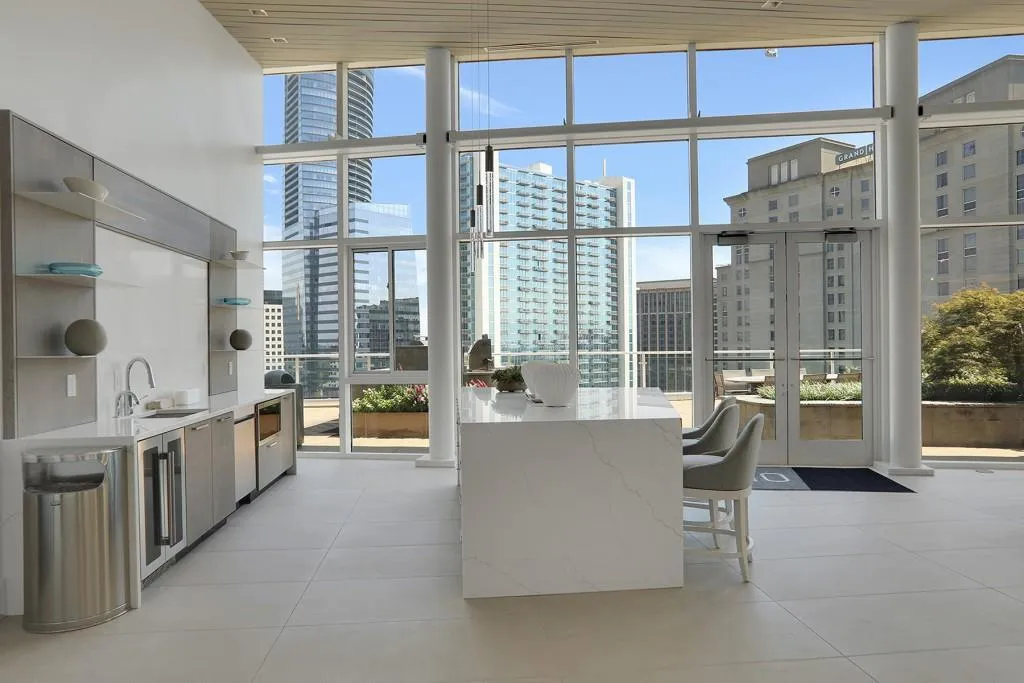 3325 Piedmont Road Ne Unit 2104, Atlanta, Georgia 30305, 2 Bedrooms Bedrooms, ,2 BathroomsBathrooms,Residential,For Sale,3325 Piedmont Road Ne Unit 2104,7592682