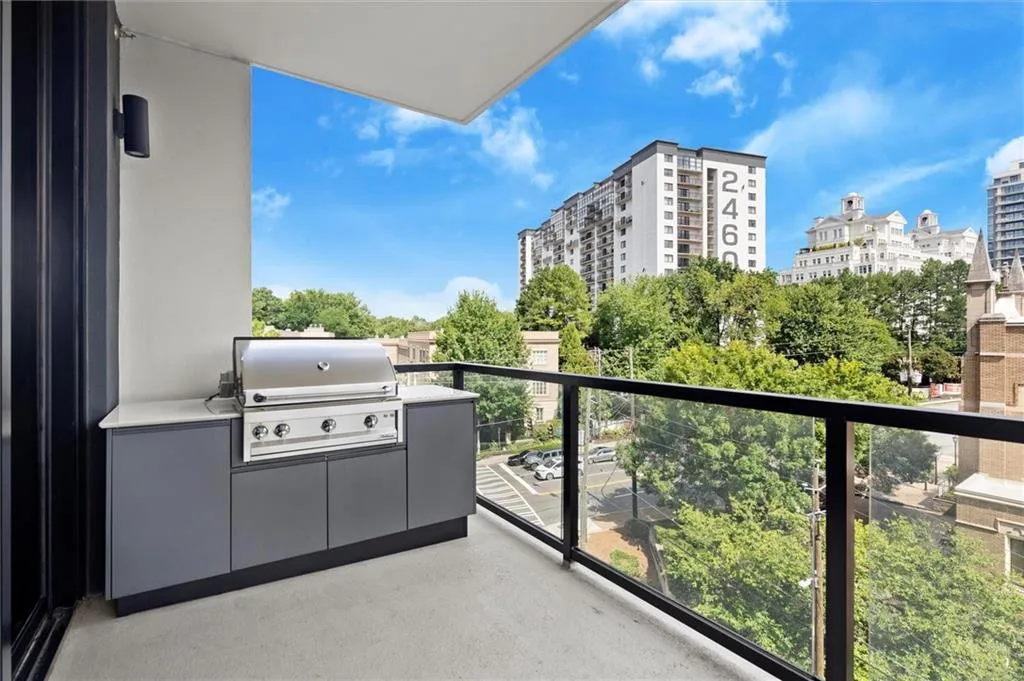 2425 Peachtree Road Ne Unit 502, Atlanta, Georgia 30305, 2 Bedrooms Bedrooms, 0 ,3 BathroomsBathrooms,Residential,For Sale,2425 Peachtree Road Ne Unit 502,7761501