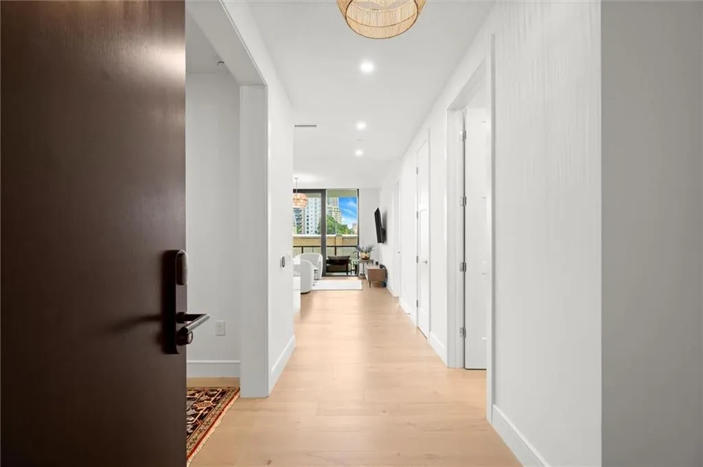 2425 Peachtree Road Ne Unit 502, Atlanta, Georgia 30305, 2 Bedrooms Bedrooms, 0 ,3 BathroomsBathrooms,Residential,For Sale,2425 Peachtree Road Ne Unit 502,7761501