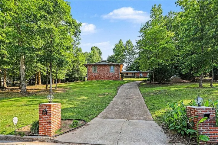 3084 Green Valley Drive, East Point, Georgia 30344