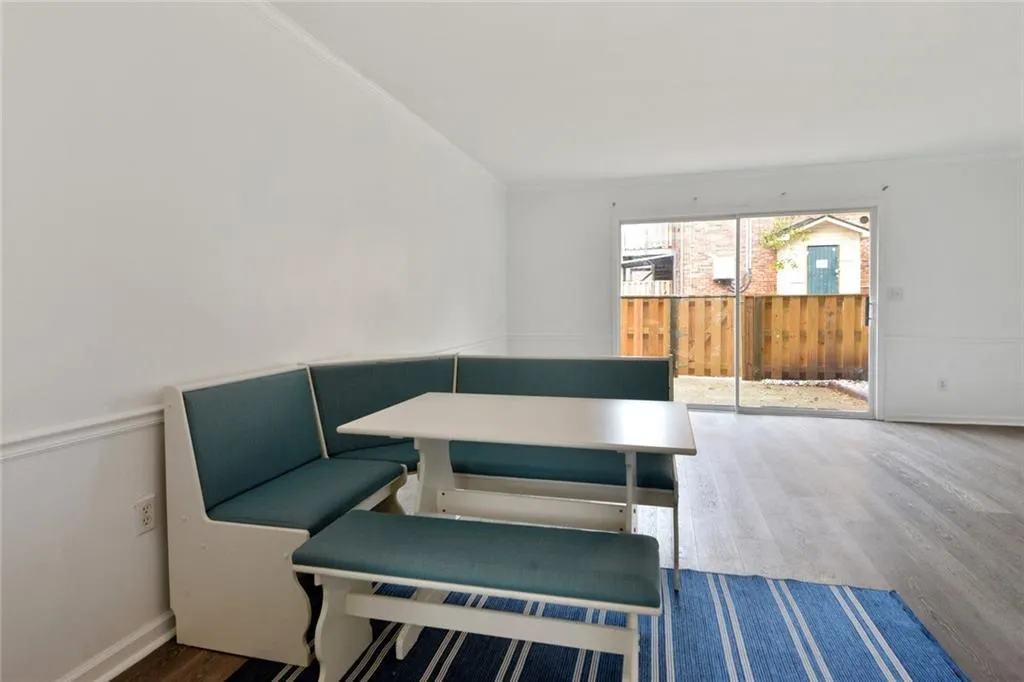 5550 Kingsport Drive, Sandy Springs, Georgia 30342, 2 Bedrooms Bedrooms, ,1 BathroomBathrooms,Residential,Sold,5550 Kingsport Drive,6859683