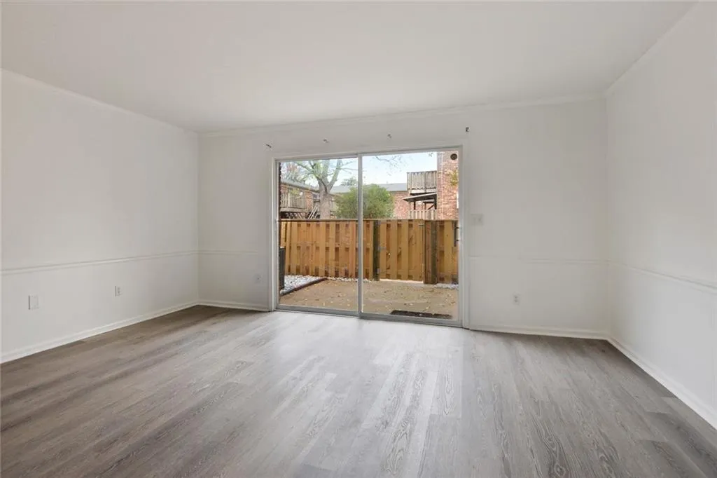 5550 Kingsport Drive, Sandy Springs, Georgia 30342, 2 Bedrooms Bedrooms, ,1 BathroomBathrooms,Residential,Sold,5550 Kingsport Drive,6859683