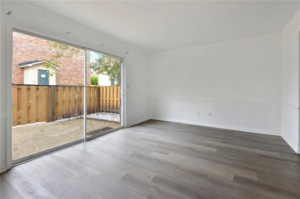 5550 Kingsport Drive, Sandy Springs, Georgia 30342, 2 Bedrooms Bedrooms, ,1 BathroomBathrooms,Residential,Sold,5550 Kingsport Drive,6859683