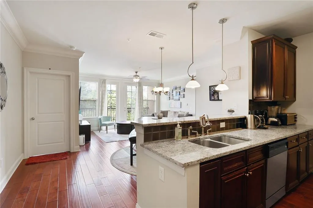 901 Abernathy Road Unit 4300, Atlanta, Georgia 30328, 3 Bedrooms Bedrooms, ,2 BathroomsBathrooms,Residential,Sold,901 Abernathy Road Unit 4300,5858061