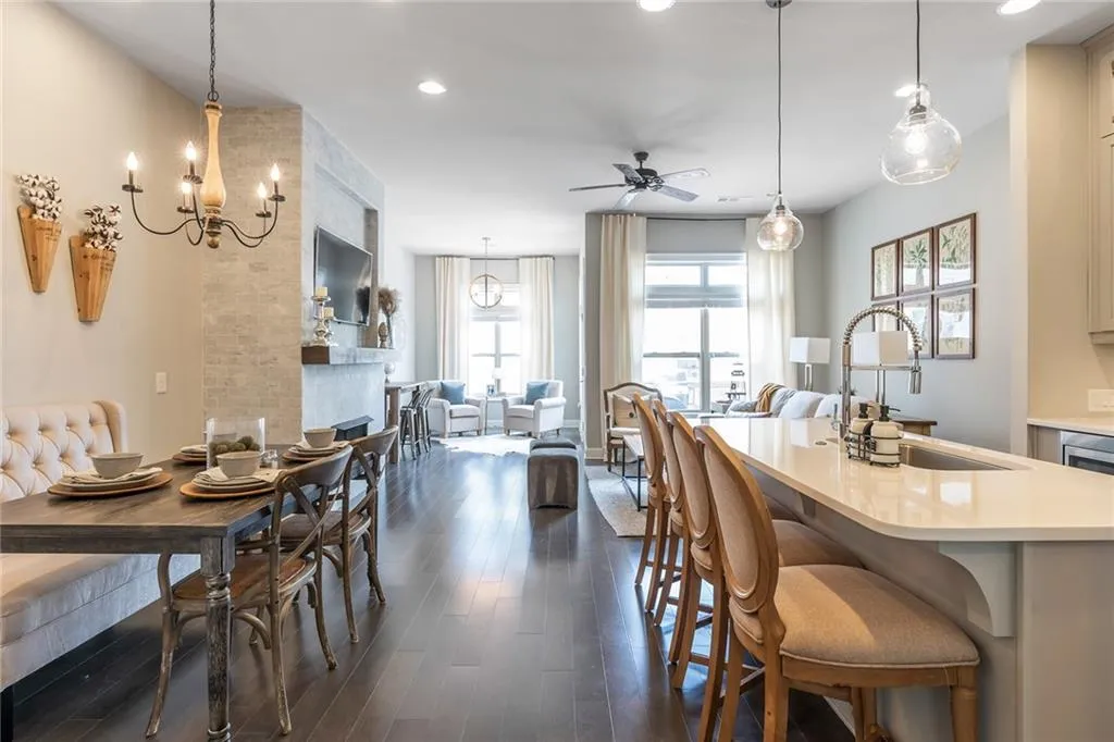 4149 Township Parkway, Atlanta, Georgia 30342, 3 Bedrooms Bedrooms, ,3 BathroomsBathrooms,Residential,Sold,4149 Township Parkway,6753268