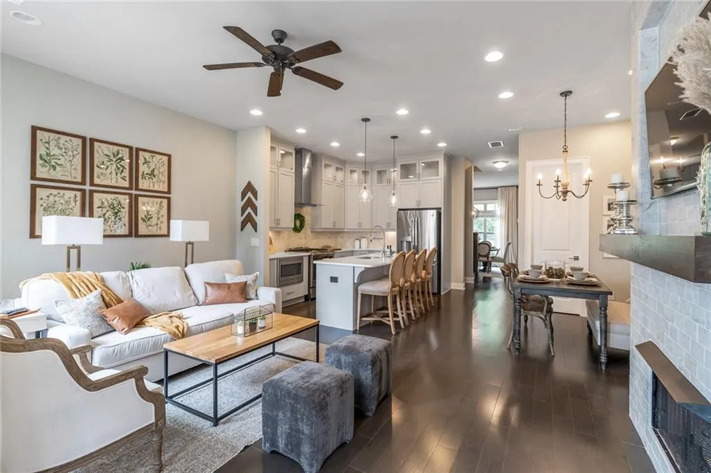 4149 Township Parkway, Atlanta, Georgia 30342, 3 Bedrooms Bedrooms, ,3 BathroomsBathrooms,Residential,Sold,4149 Township Parkway,6753268