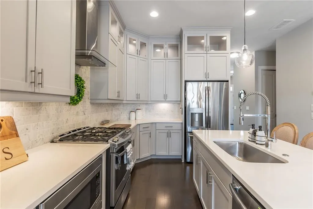 4149 Township Parkway, Atlanta, Georgia 30342, 3 Bedrooms Bedrooms, ,3 BathroomsBathrooms,Residential,Sold,4149 Township Parkway,6753268