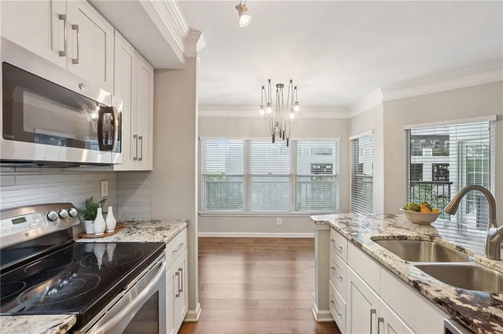 275 13th Street Ne Unit 312, Atlanta, Georgia 30309, 2 Bedrooms Bedrooms, ,2 BathroomsBathrooms,Residential,For Sale,275 13th Street Ne Unit 312,7628081