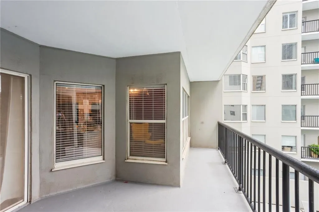 275 13th Street Ne Unit 312, Atlanta, Georgia 30309, 2 Bedrooms Bedrooms, ,2 BathroomsBathrooms,Residential,For Sale,275 13th Street Ne Unit 312,7628081