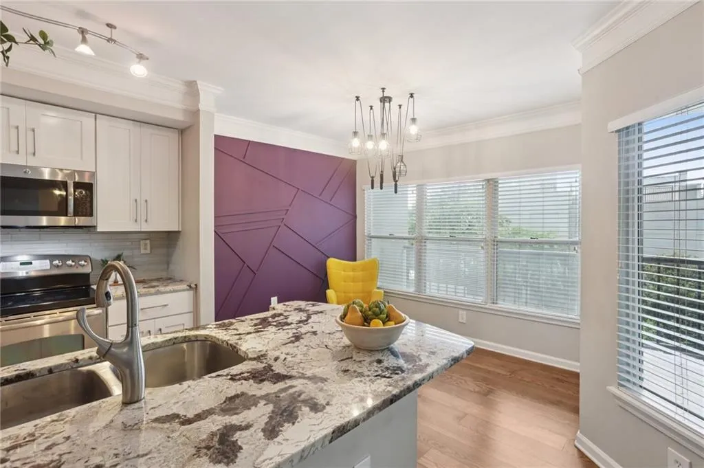 275 13th Street Ne Unit 312, Atlanta, Georgia 30309, 2 Bedrooms Bedrooms, ,2 BathroomsBathrooms,Residential,For Sale,275 13th Street Ne Unit 312,7628081