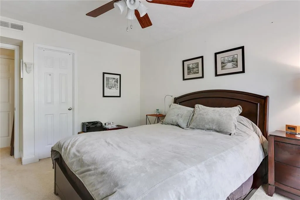 6980 Roswell Road Unit J8, Atlanta, Georgia 30328, 2 Bedrooms Bedrooms, ,1 BathroomBathrooms,Residential,Sold,6980 Roswell Road Unit J8,5772444