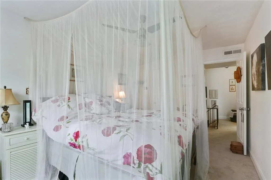 6980 Roswell Road Unit J8, Atlanta, Georgia 30328, 2 Bedrooms Bedrooms, ,1 BathroomBathrooms,Residential,Sold,6980 Roswell Road Unit J8,5772444