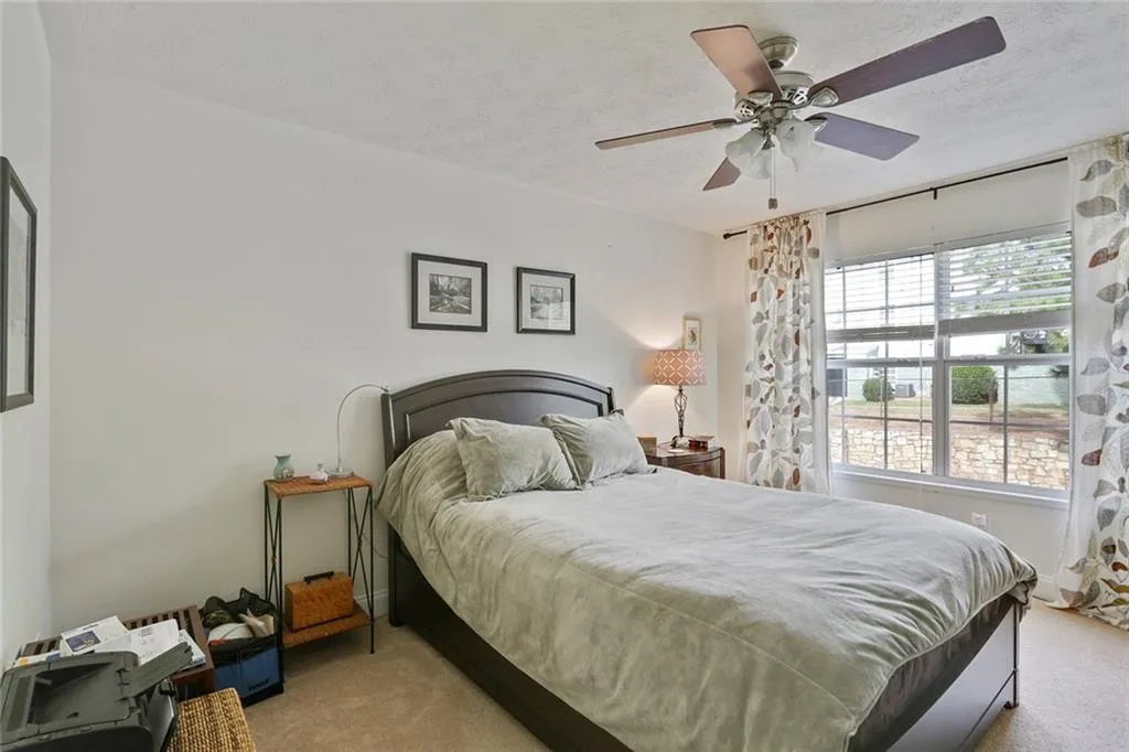 6980 Roswell Road Unit J8, Atlanta, Georgia 30328, 2 Bedrooms Bedrooms, ,1 BathroomBathrooms,Residential,Sold,6980 Roswell Road Unit J8,5772444