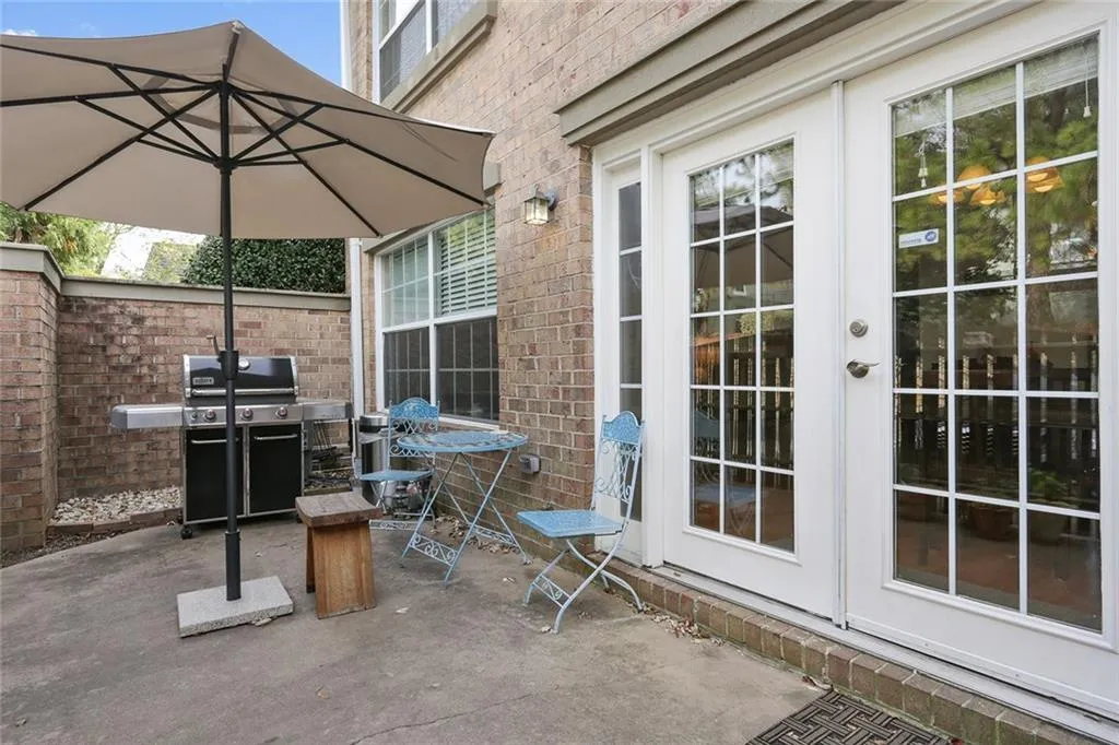 6980 Roswell Road Unit J8, Atlanta, Georgia 30328, 2 Bedrooms Bedrooms, ,1 BathroomBathrooms,Residential,Sold,6980 Roswell Road Unit J8,5772444