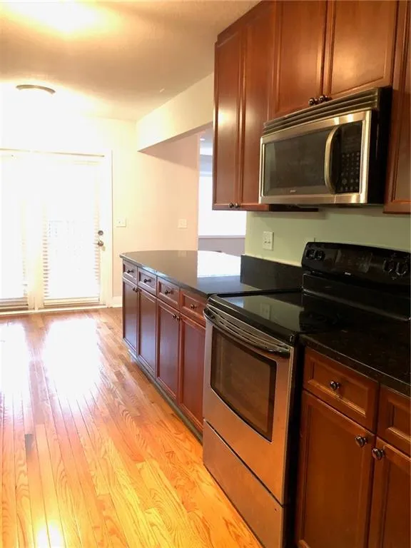 750 Dalrymple Road Unit F2, Atlanta, Georgia 30328, 4 Bedrooms Bedrooms, ,2 BathroomsBathrooms,Residential,Sold,750 Dalrymple Road Unit F2,6684449