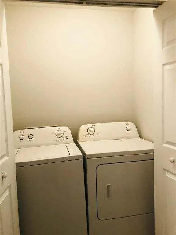 750 Dalrymple Road Unit F2, Atlanta, Georgia 30328, 4 Bedrooms Bedrooms, ,2 BathroomsBathrooms,Residential,Sold,750 Dalrymple Road Unit F2,6684449