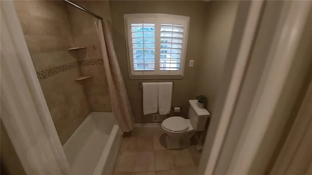 5735 Riverwood Drive, Atlanta, Georgia 30328, 4 Bedrooms Bedrooms, ,3 BathroomsBathrooms,Residential,For Sale,5735 Riverwood Drive,7656382