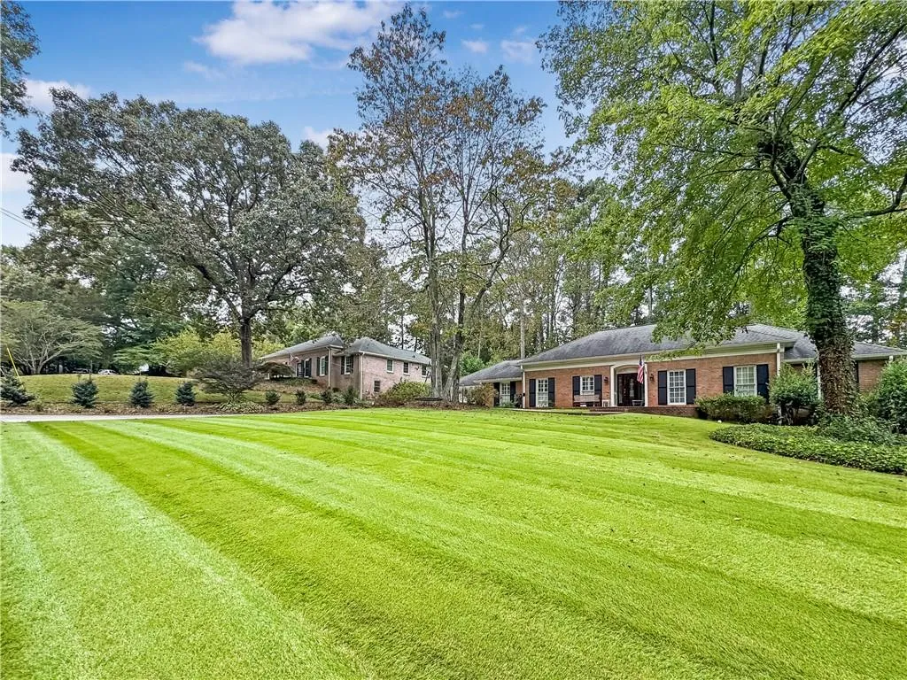 5735 Riverwood Drive, Atlanta, Georgia 30328, 4 Bedrooms Bedrooms, ,3 BathroomsBathrooms,Residential,For Sale,5735 Riverwood Drive,7656382