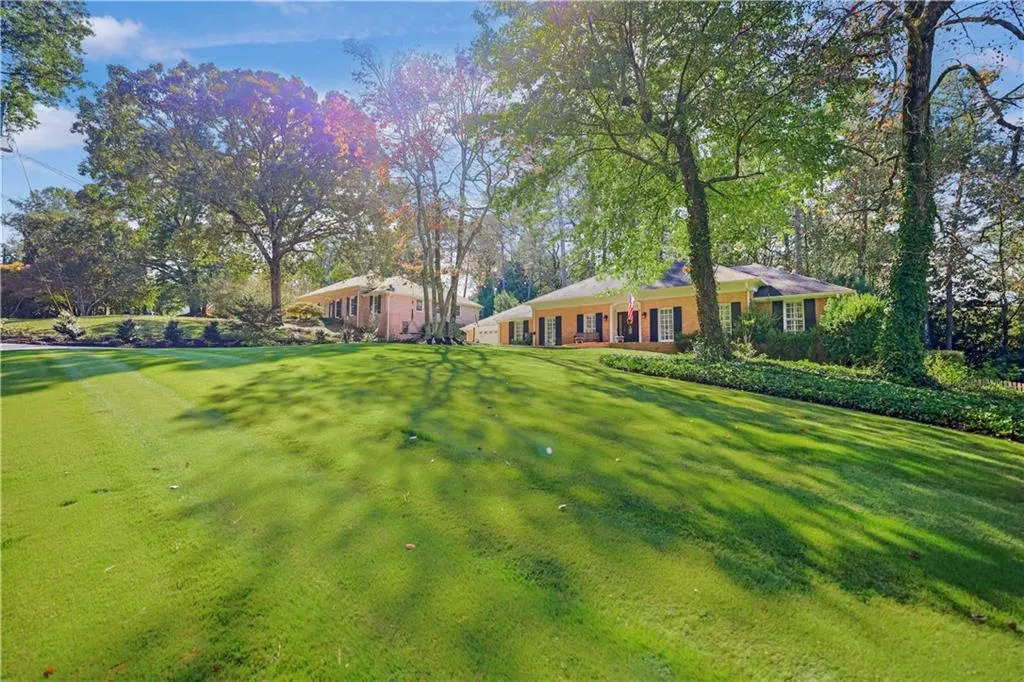 5735 Riverwood Drive, Atlanta, Georgia 30328, 4 Bedrooms Bedrooms, ,3 BathroomsBathrooms,Residential,For Sale,5735 Riverwood Drive,7656382