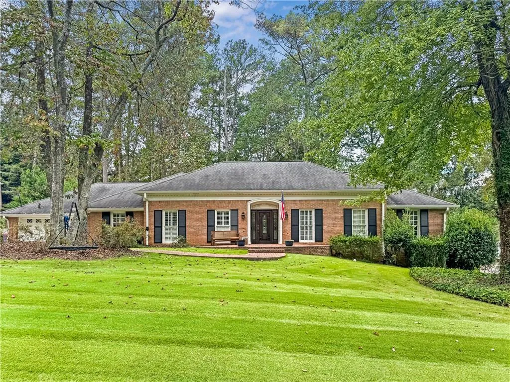 5735 Riverwood Drive, Atlanta, Georgia 30328, 4 Bedrooms Bedrooms, ,3 BathroomsBathrooms,Residential,For Sale,5735 Riverwood Drive,7656382