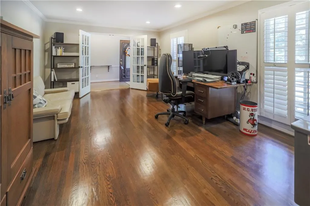 5735 Riverwood Drive, Atlanta, Georgia 30328, 4 Bedrooms Bedrooms, ,3 BathroomsBathrooms,Residential,For Sale,5735 Riverwood Drive,7656382