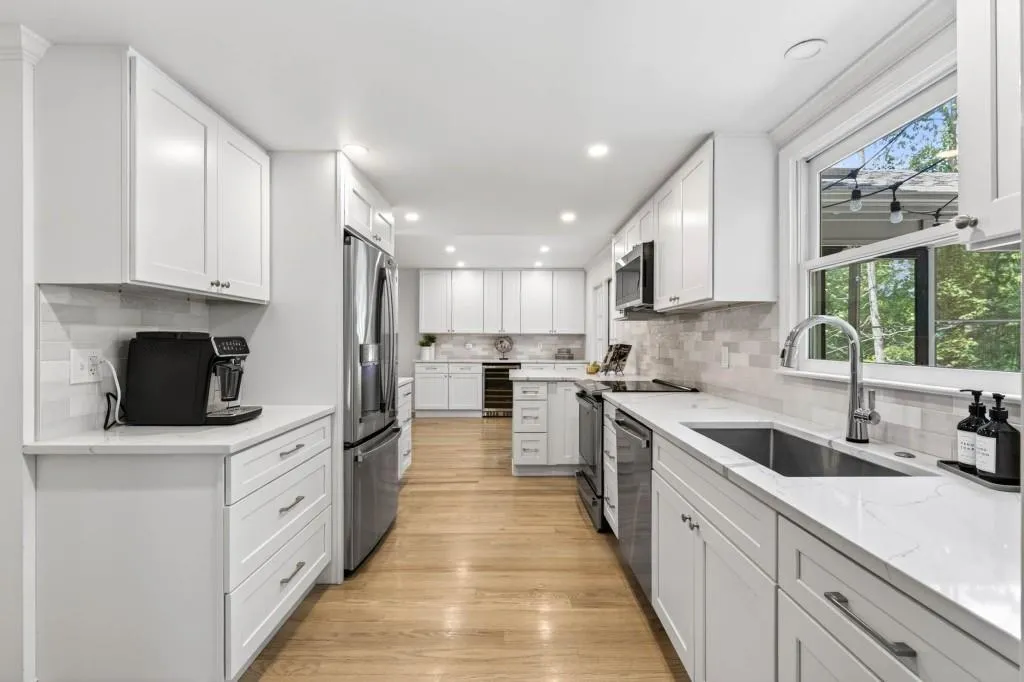 330 High Brook Drive, Atlanta, Georgia 30342, 4 Bedrooms Bedrooms, ,4 BathroomsBathrooms,Residential,For Sale,330 High Brook Drive,7758146