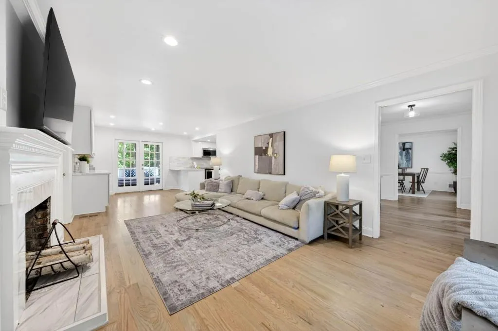 330 High Brook Drive, Atlanta, Georgia 30342, 4 Bedrooms Bedrooms, ,4 BathroomsBathrooms,Residential,For Sale,330 High Brook Drive,7758146