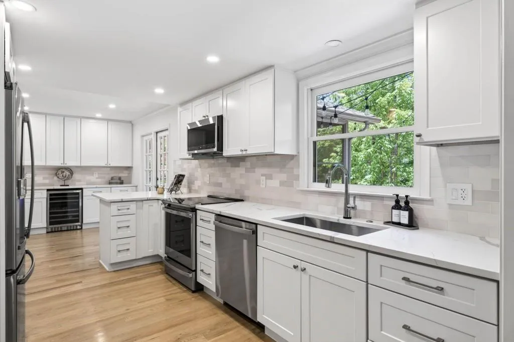 330 High Brook Drive, Atlanta, Georgia 30342, 4 Bedrooms Bedrooms, ,4 BathroomsBathrooms,Residential,For Sale,330 High Brook Drive,7758146
