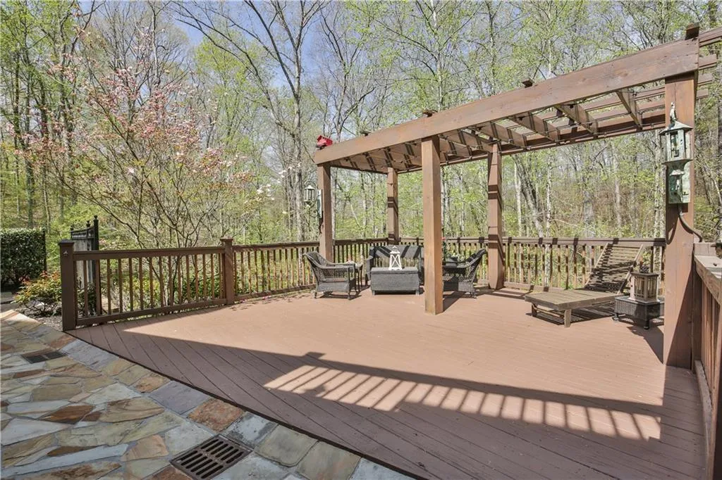 330 Rumford Point, Sandy Springs, Georgia 30350, 6 Bedrooms Bedrooms, ,4 BathroomsBathrooms,Residential,Sold,330 Rumford Point,5995338